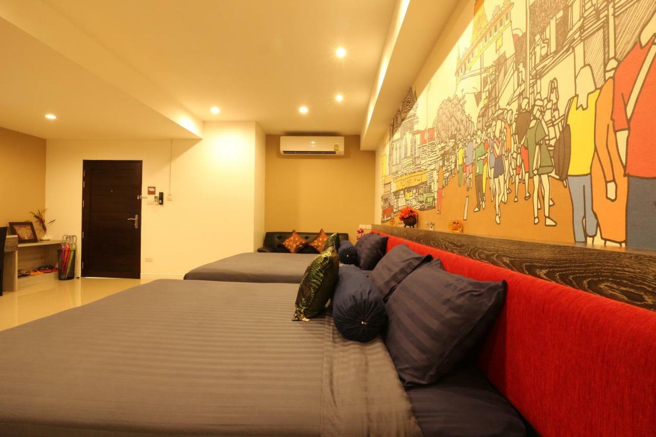 Serena Sathorn Suites Bangkok Bagian luar foto